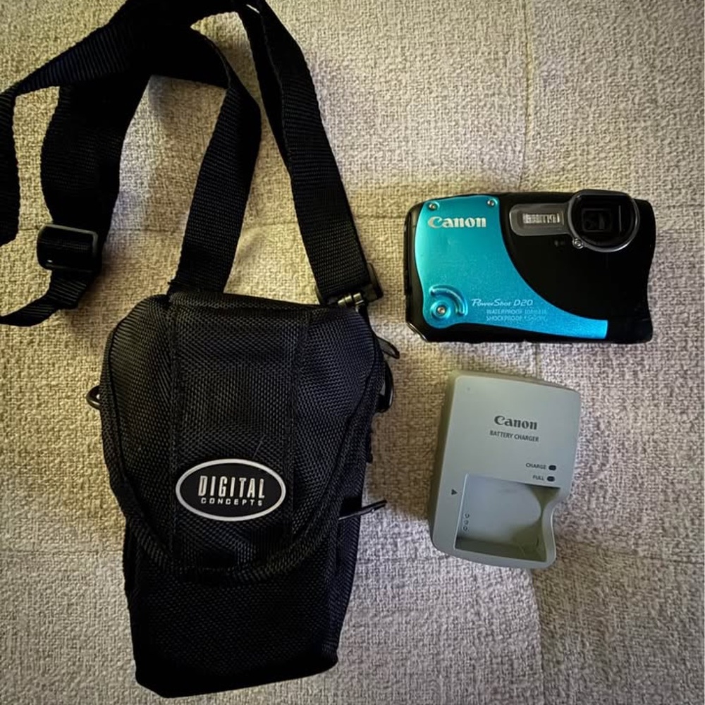 Canon Powershot D20 Waterproof Shockproof